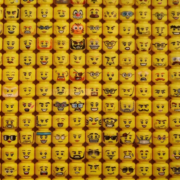 *NIB* LEGO Minifigure Faces 1000 piece Puzzle - Picture 2 of 5